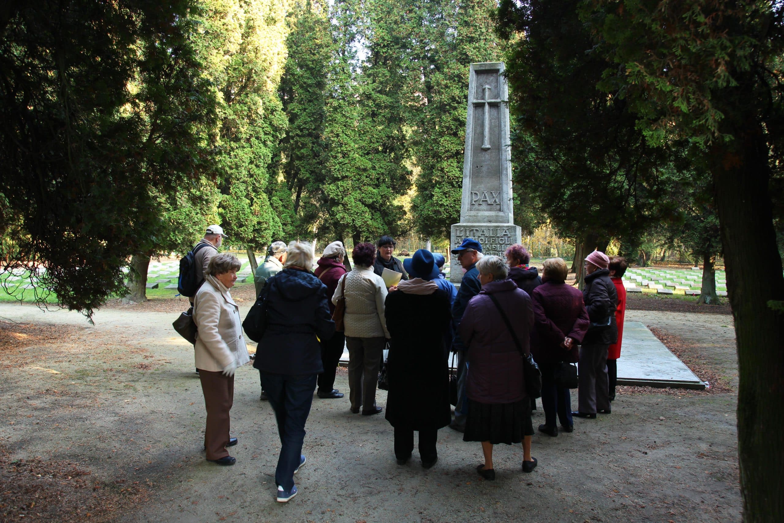 27.10.15_ZADUSZKOWE WSPOMNIENIA-fot 1 Marek Narożny