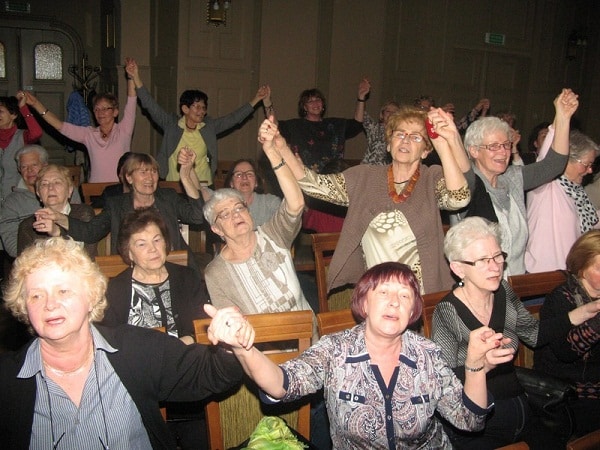 Wstęp teatrzyku seniorów z Uniwersytetu Trzeciego Wieku