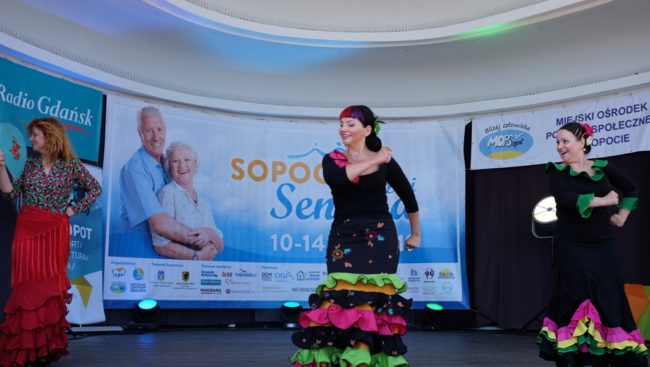 Podsumowanie Sopockich Dni Seniora - pokaz tańca w wykonaniu Szkoły Flamenco La Paloma