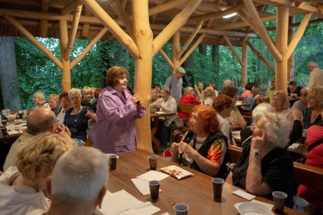 Piknik na Grodzisku z okazji zakończenia roku akademickiego Sopockiego Uniwersytetu Trzeciego Wiekusza