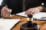 Notariusze dla seniorów: bezpłatne wykłady, które pomagają w podejmowaniu decyzji majątkowych