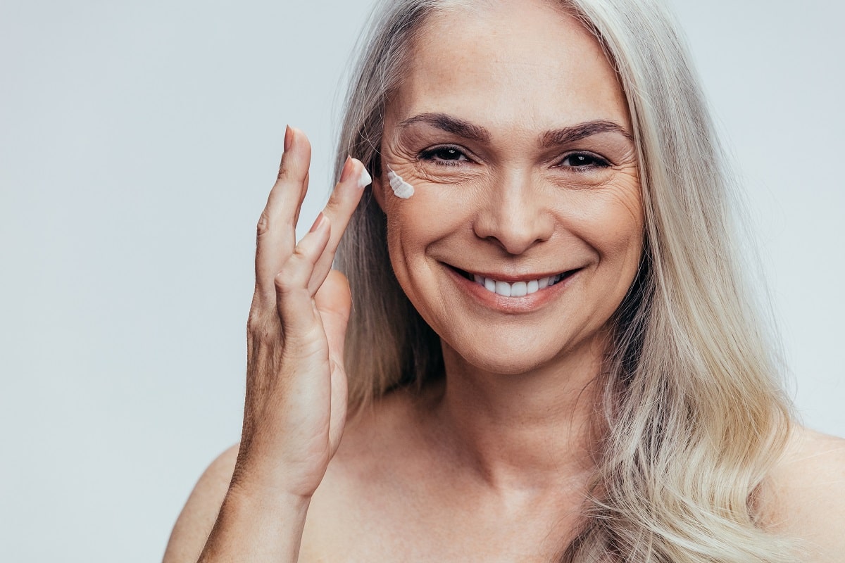 Jak dbać o skórę po 60. roku życia?