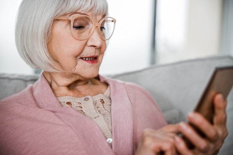 Bezpłatny numer 8080 do zgłaszania oszukańczych SMS-ów! [Jak zgłosić podejrzany SMS?]
