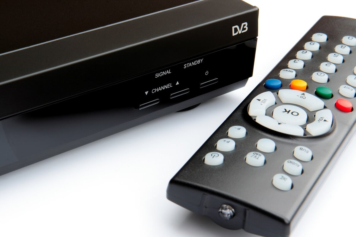 Dopłata do dekodera DVB-T2 2022. Dopłata do telewizora. Jak wypełnić wniosek, gdzie złożyć, ile się czeka?