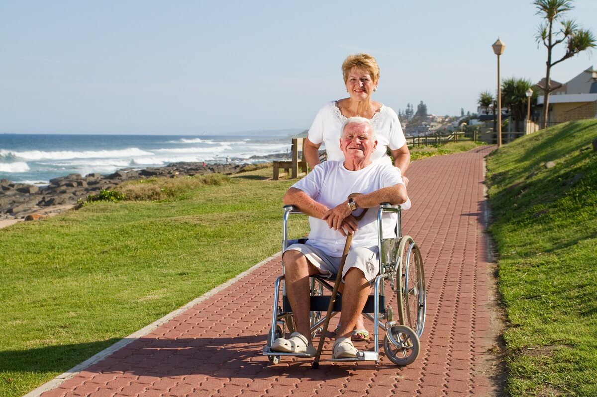 Plaża dla seniora ☀ [40 polskich plaż przyjaznych seniorom i nie tylko]