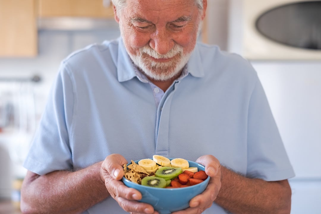 Niedożywienie u seniorów: przyczyny, objawy i skutki