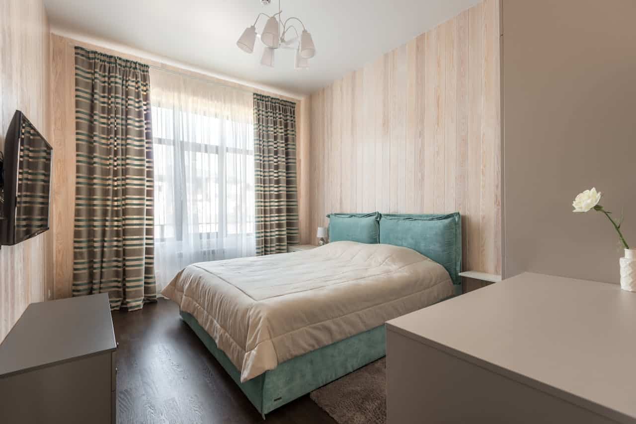 Telewizor do sypialni – jak wybrać model sprzyjający relaksowi?